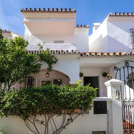 A Cozy And Elegant Townhouse Across The Beach Benagalbón Exterior foto